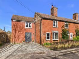 24 Holly Cottage, Manningtree Road, Ipswich IP9 2TE