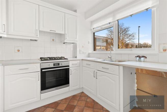 Brownlow Road 20 MV-8.jpg