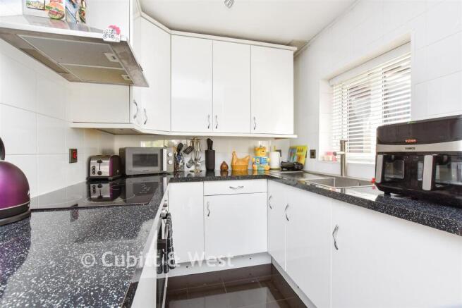 Kitchen / Lounge / Diner