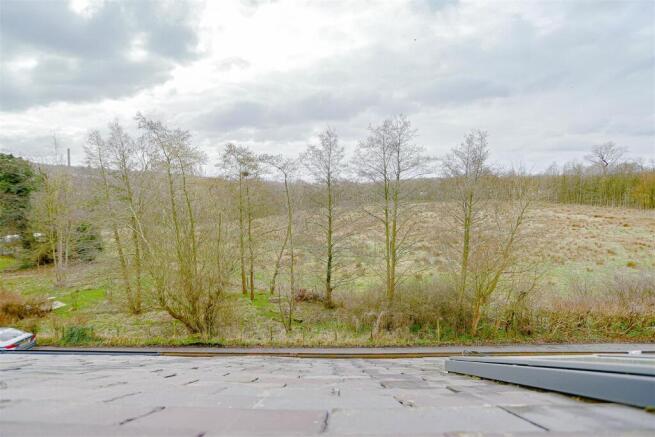 4 bed Terraced for sale Image 8