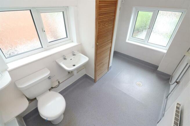 Shower Room / WC
