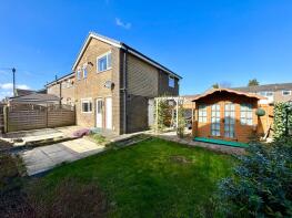 71, Greenlea Avenue, Yeadon, Leeds LS19 7SL