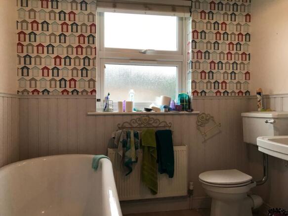 55 Cranwell Street - Bathroom.jpeg