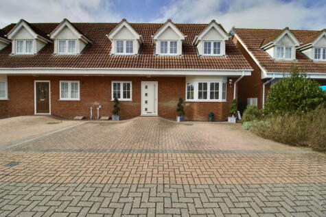 Ashton Court, High Road, Laindon, SS15 6BT