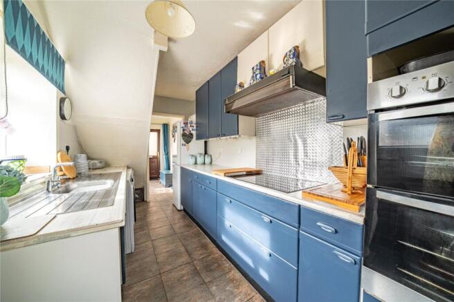 3 bed Semi-Detached for sale Image 10