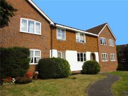 16, Laird Court, Bagshot GU19 5QN
