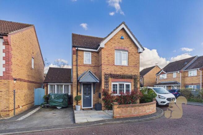 3-bed house on Thracian Close, Colchester, CO2, £400,000