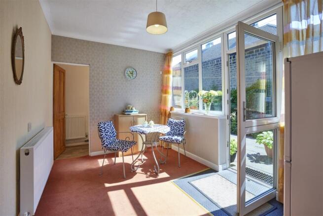 5 bed Semi-Detached for sale Image 11