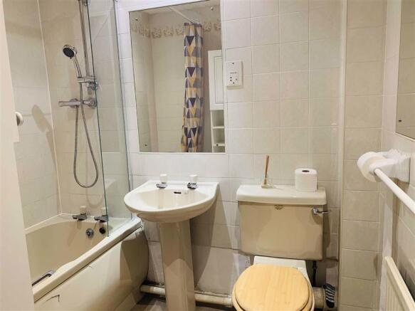 BATHROOM: