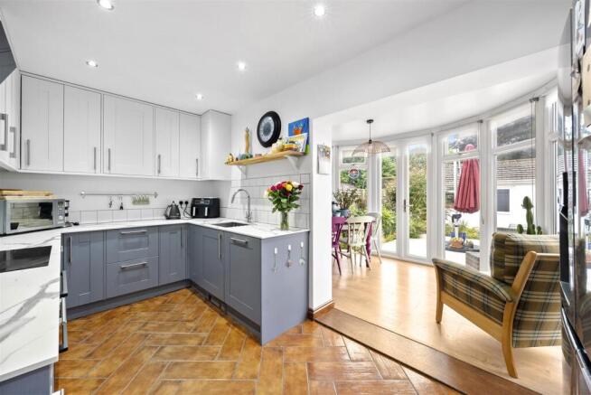 3 bed Semi-Detached for sale Image 5