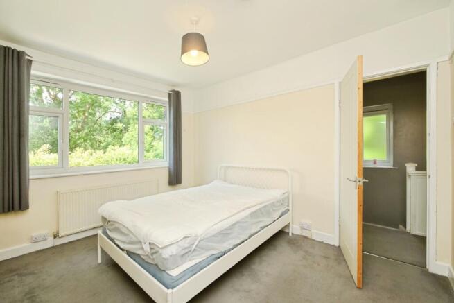 3 bed Semi-Detached for sale Image 12