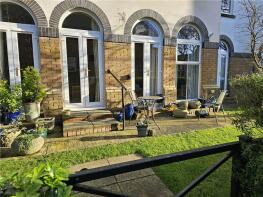 5, Boundary Point, Coldstream Road, Caterham CR3 5DU