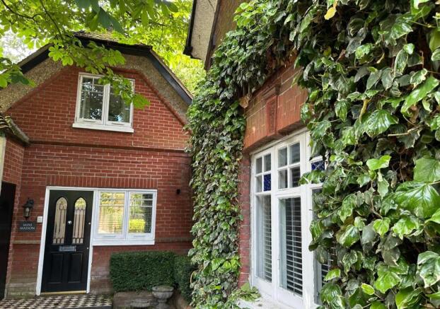 SECOND COTTAGE ENTRANCE