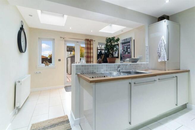 Kitchen/Dining