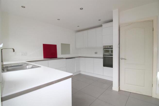 Different angle of kitchen/breakfast room