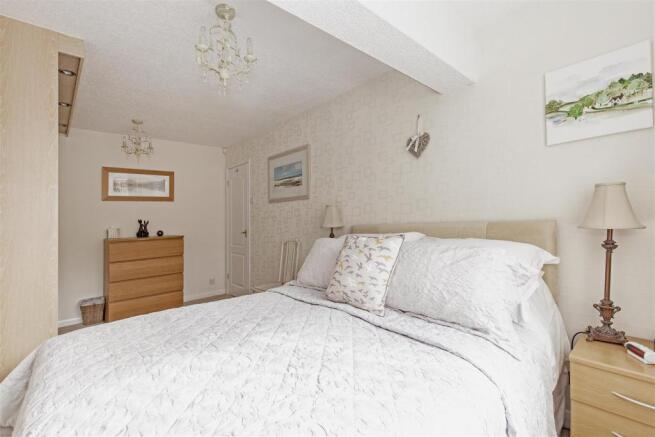Bedroom 1-2.jpg