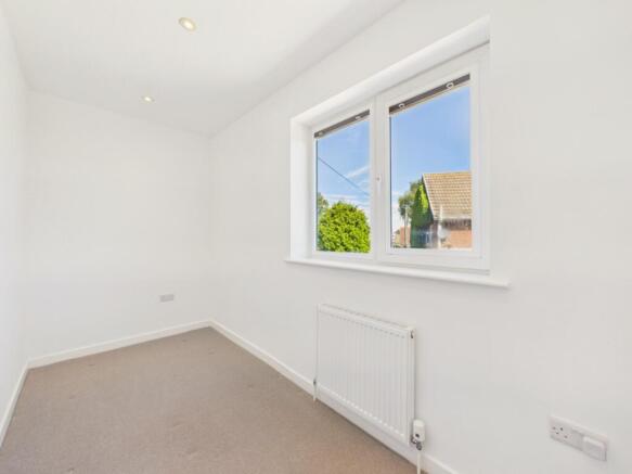 3 bed Semi-Detached for sale Image 10