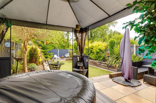 Barberry Crescent, Netherton, L30 photo 4