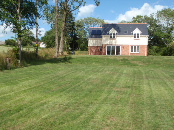 Photo 4