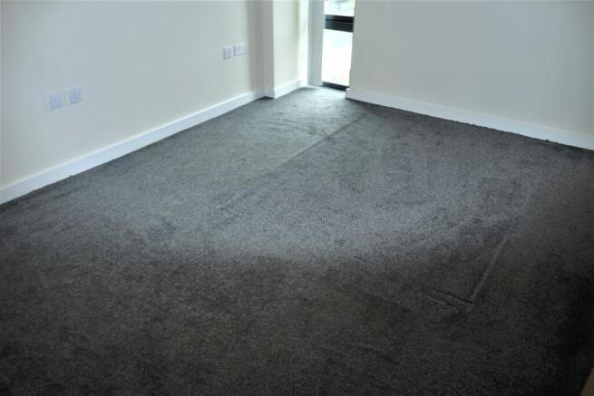 2 bed Flat to rent Image 6