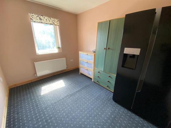 5 bed Detached for sale Image 11