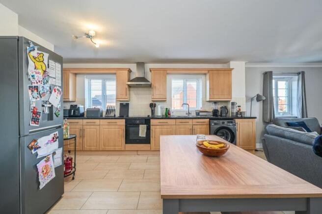 Open-Plan Living Room/Kitchen