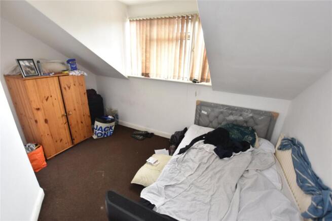 5 bed Terraced for sale Image 9