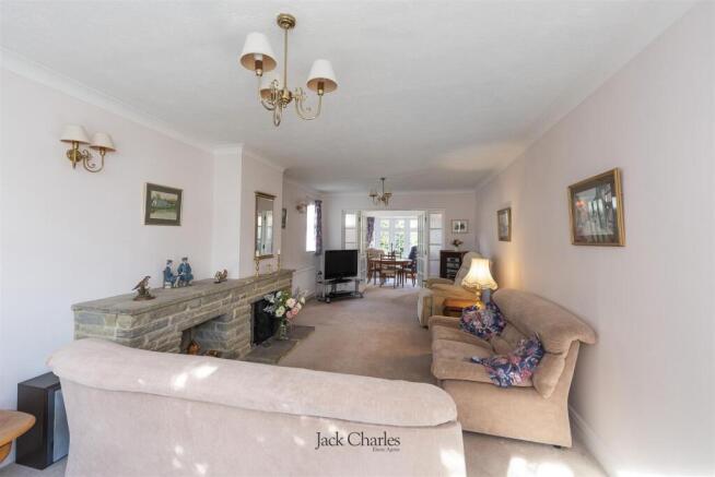 11 Allington Drive, TN10 4HH 003.jpg