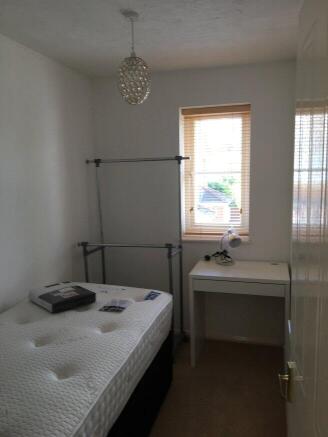 westbury-gardens-gu9-9rn-921340