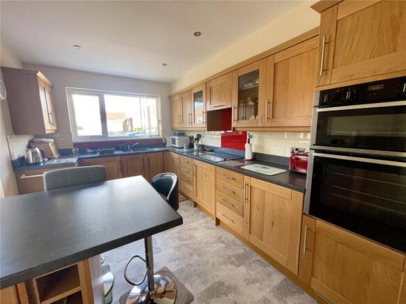 3 bed Bungalow for sale Image 9
