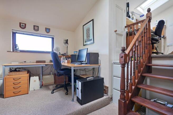 Bedroom 4 / Study 