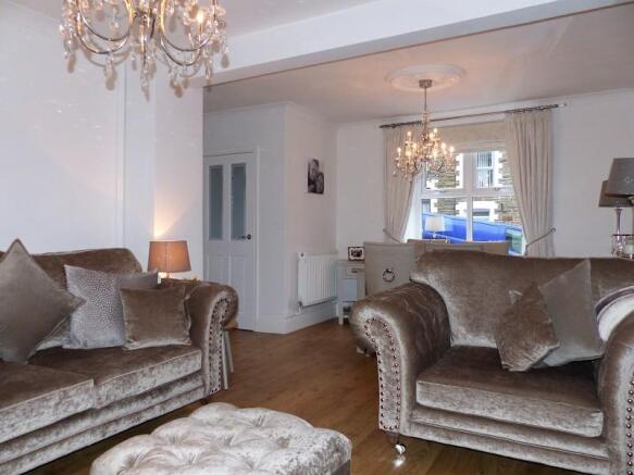 Lounge/Dining Room