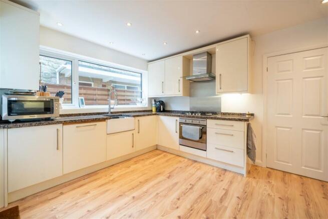 kitchen-3.jpg