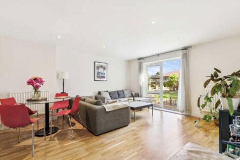 Kings Avenue, Clapham