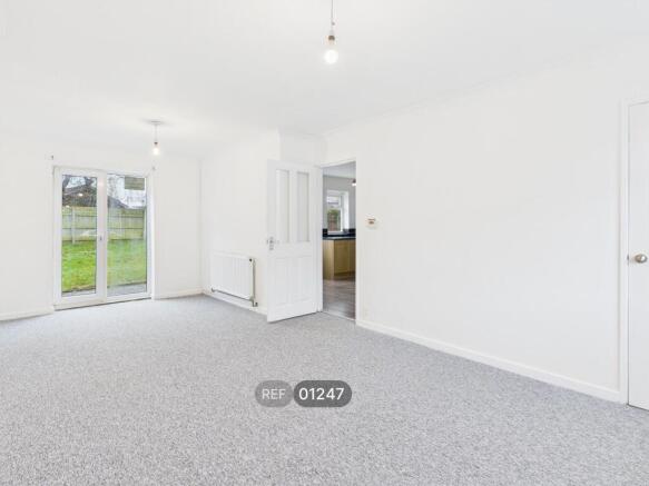 3 bed Semi-Detached to rent Image 11