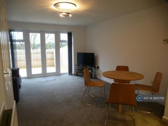 Lounge / Dining