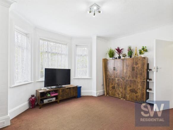 4 bed Detached for sale Image 7