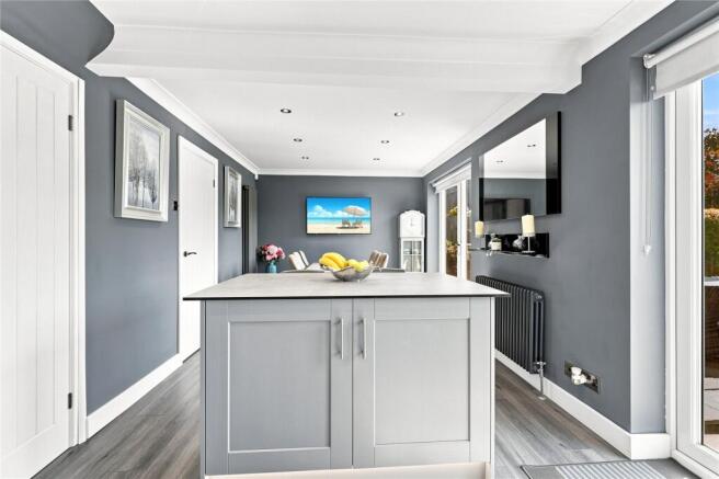 4 bed Detached for sale Image 7