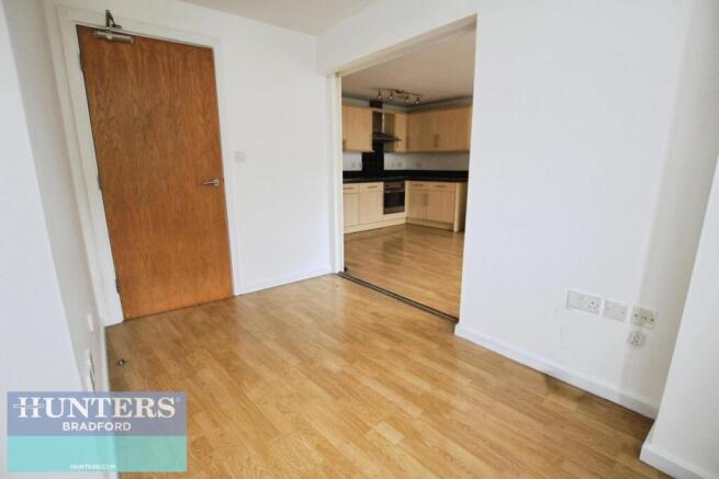 2 bed Apartment to rent Image 10