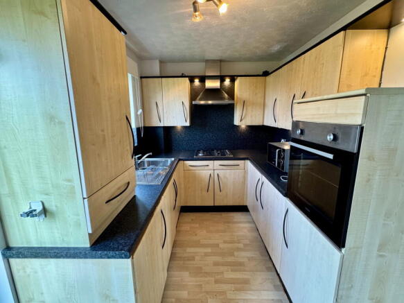 2 bed Town House for sale Image 6