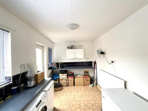 Grindon Crescent, Nottingham, NG6 photo 4
