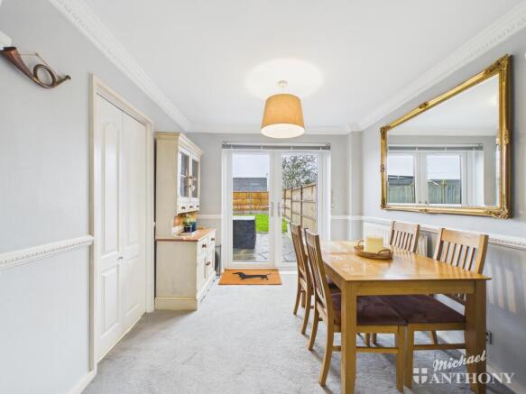 CAM02773G0-PR0402-STILL013