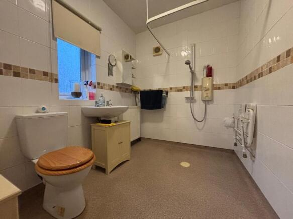 3 bed Semi-Detached for sale Image 11