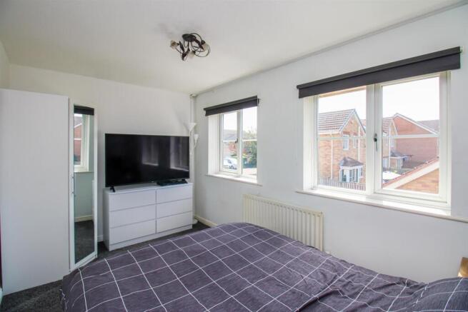 2 bed Semi-Detached for sale Image 9