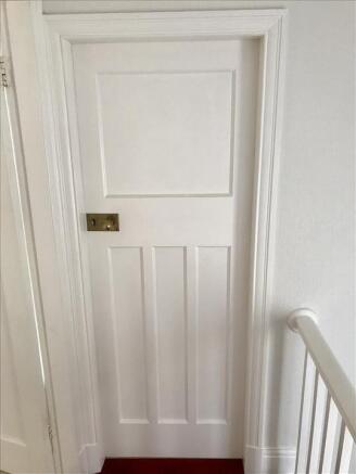 ORIGINAL DOORS THROUGHOUT