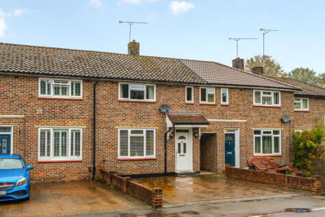 Albert Drive, Sheerwater, Woking, Surrey, GU21