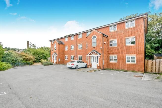 2 bed Apartment for sale Image 4
