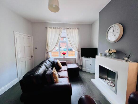 LIVING ROOM.jpg