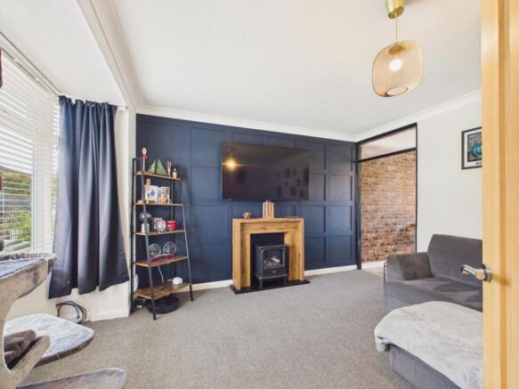 3 bed Semi-Detached for sale Image 6