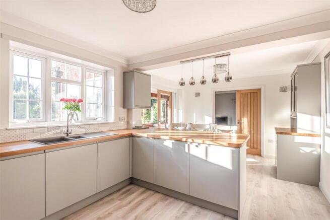 Kitchen Diner I